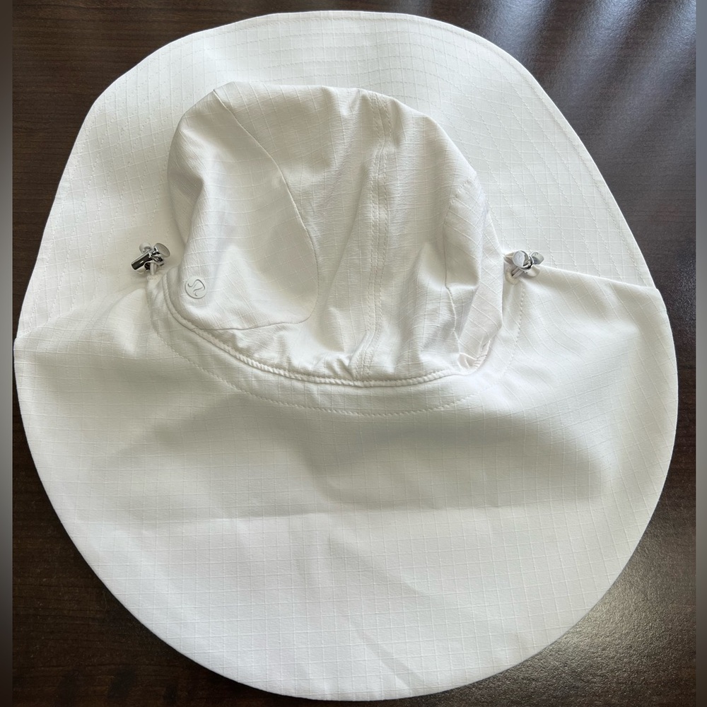 lululemon athletica White Wide-Brim Sun Hat